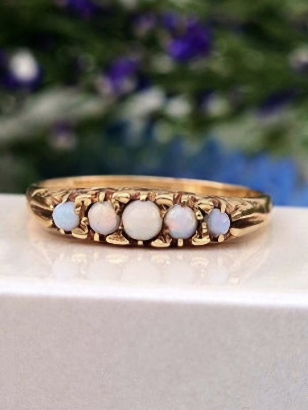 Vintage victorian5 Opal Cabochons 9ct Gold Ring